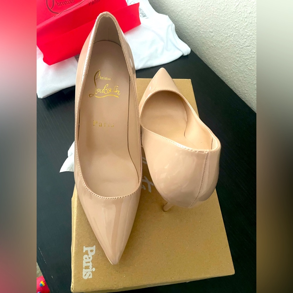 Christian Louboutin Pigalle Follies Pointed Toe Pump/Heel Tan never worn